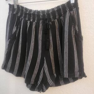 Linen Shorts: Blk & Wh Striped w/ elastic waist: XL: Resortwear Summer Essential